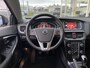 Volvo V40 2.0 T2 Nordic+ / NL-Auto / Dealer-Onderhouden / Standkachel / Cruise-Control / Climate-Control / Stoelverwarming / LED / Radio-Bluetooth / Navi / Verwarmde-Voorruit / PDC-Achter / 16'' LMV / ENZ.