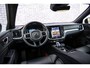 Volvo V60 2.0 T6 Plug-in hybrid AWD Plus Dark | Trekhaak | 360 Camera | Harman Kardon audio | Stoel- en stuurwielverwarming | Adaptive cruise control | Dode hoek detectie BLIS |