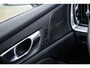 Volvo V60 2.0 T6 Plug-in hybrid AWD Plus Dark | Trekhaak | 360 Camera | Harman Kardon audio | Stoel- en stuurwielverwarming | Adaptive cruise control | Dode hoek detectie BLIS |