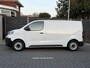 Peugeot e-Expert 75 kWh 136PK L2 Automaat Long Range, Navigatie, Achteruitrijcamera, Parkeersensoren, Apple Carplay, Android Auto