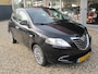 Lancia Ypsilon 0.9 TwinAir Gold met trekhaak apk 17-10-2026