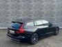 Volvo V60 T6 Aut. Plug-in hybrid AWD Plus Dark | Trekhaak | 360 camera | Harman Kardon audio | Stoel- en stuurwielverwarming | Adaptive cruise control | Dode hoek detectie BLIS |