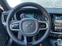 Volvo V60 T6 Aut. Plug-in hybrid AWD Plus Dark | Trekhaak | 360 camera | Harman Kardon audio | Stoel- en stuurwielverwarming | Adaptive cruise control | Dode hoek detectie BLIS |