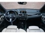 BMW X1 sDrive20i 192pk Aut. High Executive | M Sport | Navi | Climate | Panoramadak | Head-up Display | Elektrische Achterklep | Stoelverwarming | PDC | Trekhaak