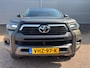 Toyota Hilux 2.8 D-4D Double Cab Invincible Navigatie Lederbekleding Stoel-verwarming JBL audio 2 persoons
