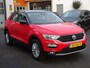 Volkswagen T-Roc 1.0 TSI Style Automatische airco, navigatie, carplay, parkeersensoren voor en achter, licht metalen velgen, enz. GEEN IMPORT