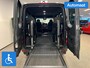 Mercedes-Benz Sprinter L1H1 Rolstoelbus Zelfrijder Rolstoel achter stuur