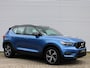 Volvo XC40 2.0 T4 R-Design Automaat / Trekhaak / 360* camera / Verwarmd voorruit / DAB radio