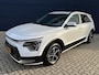 Kia Niro 1.6 GDi Hybrid 141pk DCT6 DynamicPlusLine | Navigatie | Parkeercamera | Head-Up display | Stoel-/stuurverwarming | Parkeersensoren | LED |