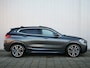 BMW X2 sDrive18i 141pk Executive Edition Automaat Trekhaak / M-Pakket / Panoramadak / Camera