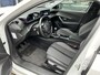 Peugeot 2008 1.2 Turbo 100 PK Allure Pack | Trekhaak 1200KG | Navigatie | Keyless Start | Lichtmetaal | Camera | Parkeersensoren Achter | Cruise Control | Climate control | LED Dagrijverlichting | 17" Lichtmetalen Velgen | Hoge Zitpositie |