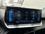 Peugeot 2008 1.2 Turbo 100 PK Allure Pack | Trekhaak 1200KG | Navigatie | Keyless Start | Lichtmetaal | Camera | Parkeersensoren Achter | Cruise Control | Climate control | LED Dagrijverlichting | 17" Lichtmetalen Velgen | Hoge Zitpositie |