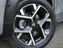 Citroën C3 Aircross 1.2 PureTech Shine Pack | Panoramadak | | Camera | Climate control | Navigatie | 17 inch lichtmetalen velgen | Keyless entry en start