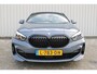 BMW 1-Serie 118i High Executive M-sport | Incl. 12 maanden garantie | Cruise control | Kuipstoelen | Schuif/kantel dak | Climate control | Apple carplay | Navigatie | DAB radio | Harman/Kardon |