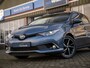 Toyota Auris Touring Sports 1.8 Hybrid Dynamic Ultimate | Rijklaar!! | Navi | Stoelverwarming | Keyless | PDC V + A | Camera | DAB