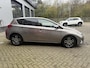 Toyota Auris 1.8 Hybrid Aspiration CLIMA LM-VELGEN TREKHAAK AFN. NAVIGATIE