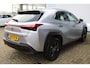 Lexus UX 250h | Achteruitrijcamera | Keyless entry/start | Climate controle | Cruise controle | Lane Assist | DAB | Draadloze telefoonlader | Apple CarPlay/Android Auto | Virtual cockpit |