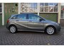 Mercedes-Benz B-klasse 180 Luxe uitvoering | Navigatie | Trekhaak | Stoelverwarming | Parkeersensoren voor en achter | Sfeerverlichting | Automatische airco | Uitermate nette liefhebbersconditie