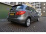 Mercedes-Benz B-klasse 180 Luxe uitvoering | Navigatie | Trekhaak | Stoelverwarming | Parkeersensoren voor en achter | Sfeerverlichting | Automatische airco | Uitermate nette liefhebbersconditie