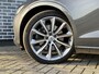 Volvo V60 2.0 T4 Inscription | Trekhaak | Lederen bekleding | Adaptive cruise control | 19" velgen | Stoelverwarming | Parkeersensoren voor + achter | Dode hoek detectie BLIS | Achteruitrijcamera |