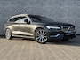 Volvo V60 2.0 T4 Inscription | Trekhaak | Lederen bekleding | Adaptive cruise control | 19" velgen | Stoelverwarming | Parkeersensoren voor + achter | Dode hoek detectie BLIS | Achteruitrijcamera |