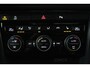 Volkswagen T-Roc 1.5 TSI Sport Business R (PANORAMADAK, STOEL/STUUR VERWARMING, DIGITALE COCKPIT, ACHTERUITRIJCAMERA)