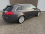 Opel Insignia Sports Tourer 1.6 T Design Edition | Nederlandse Auto | Trekhaak | PDC voor en achter | Dakrails | Cruise control | automatiche airco |