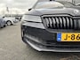 Skoda Superb Combi 1.5 TSI 150pk DSG Sportline Panoramadak / 19" LMV / Leder-Alcantara / Memory / Trekhaak / Navi / Camera / Keyless / LED Matrix / Elek. Achterklep / Stoelverwarming / Side-en Lane assist