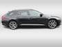 Skoda Superb Combi 1.5 TSI 150pk DSG Sportline Panoramadak / 19" LMV / Leder-Alcantara / Memory / Trekhaak / Navi / Camera / Keyless / LED Matrix / Elek. Achterklep / Stoelverwarming / Side-en Lane assist