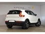 Volvo XC40 B4 211PK Automaat Plus Dark / Navigatie / Adaptive Cruise / Harman Kardon / Stuur- & Stoelverwarming / Elektrische achterklep / Achteruitrijcamera / Elektrische stoelverst. met geheugen
