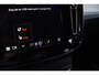 Volvo XC40 B4 211PK Automaat Plus Dark / Navigatie / Adaptive Cruise / Harman Kardon / Stuur- & Stoelverwarming / Elektrische achterklep / Achteruitrijcamera / Elektrische stoelverst. met geheugen