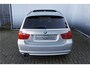 BMW 3-Serie Touring 330xi Auto is geheel in nieuwstaat