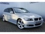 BMW 3-Serie Touring 330xi Auto is geheel in nieuwstaat