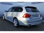 BMW 3-Serie Touring 330xi Auto is geheel in nieuwstaat