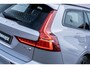 Volvo V60 T6 Plug-in hybrid AWD Plus Dark | Trekhaak | Harman Kardon | 360º Camera | Verwarmbare voorruit | Stoel- / Stuurverwarming Voor + Achter | Adaptive Cruise | BLIS | Verwarmbare voorruit | Power seats