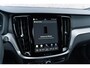 Volvo V60 T6 Plug-in hybrid AWD Plus Dark | Trekhaak | Harman Kardon | 360º Camera | Verwarmbare voorruit | Stoel- / Stuurverwarming Voor + Achter | Adaptive Cruise | BLIS | Verwarmbare voorruit | Power seats