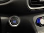 Hyundai Kona Electric EV Comfort Smart 39 kWh | Standkachel | Krell Sound | Camera | Stuurwielverwarming | Stoelverwarming | Lane Assist | Dodehoeksensor | Adaptieve Cruise Control | DAB |