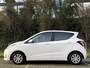 Hyundai i10 5drs 1.0i 67pk Comfort | Navigatie | Apple Carplay-Android Auto | Cruise control | Elektrisch verstelbare spiegels | Elektrische ramen voor en achter |