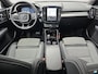 Volvo XC40 2.0 B4 Plus Dark | Trekhaak | Verwarmbare voorruit | Stoelverwarming | Adaptive Cruise Control |