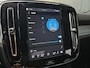 Volvo XC40 2.0 B4 Plus Dark | Trekhaak | Verwarmbare voorruit | Stoelverwarming | Adaptive Cruise Control |