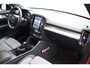 Volvo XC40 B4 211PK Automaat Plus Dark / Navigatie / Adaptive Cruise / Harman Kardon / Stuur- & Stoelverwarming / Elektrische achterklep / Achteruitrijcamera / Elektrische stoelverst. met geheugen