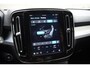 Volvo XC40 B4 211PK Automaat Plus Dark / Navigatie / Adaptive Cruise / Harman Kardon / Stuur- & Stoelverwarming / Elektrische achterklep / Achteruitrijcamera / Elektrische stoelverst. met geheugen