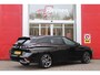 Peugeot 308 SW 1.2 Hybrid 145PK e-DCS6 ALLURE | AGR COMFORT STOELEN | AFNEEMBARE TREKHAAK | KEYLESS ENTRY/START | NAVIGATIE | DRAADLOZE APPLE CARPLAY/ANDROID AUTO | ACHTERUITRIJ CAMERA | STOEL/STUUR VERWARMING | LICHTMETALEN VELGEN 17" | ADAPTIVE CRUISE CONTROL | DAB+ RADIO |