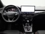 Ford Focus ST Line 1.0 125Pk | Navigatie | Apple & Android Carplay | Parkeersensoren Voor & Achter | Camera | Climate Control | Privacy Glass | Cruise Control | Stoel & Stuur Verwarming | Verwarmbare Voorruit | All Season Banden |