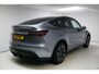 Tesla Model Y Long Range RWD 75 kWh | Trekhaak | Panoramadak | Autopilot | 19 inch Dark velgen, Leer