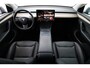 Tesla Model Y Long Range RWD 75 kWh | Trekhaak | Panoramadak | Autopilot | 19 inch Dark velgen, Leer