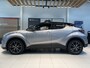 Toyota C-HR 1.2 Bi-Tone | Trekgewicht 1.300 kg | Parkeersensoren voor en achter | Achteruitrijcamera |