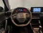 Peugeot 2008 1.2 PureTech Blue Lease Active Camera | Carplay | Climate Control | Cruise Control | Rijstrook Correctie | DAB | Achteruitrijcamera | Airco (automatisch) | Apple Carplay/Android Auto|telefoonintegratie premium