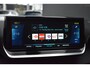 Peugeot e-2008 EV GT Pack 50 kWh 3 Fase 88% SOH | Alcantara | Stoelverwarming | Sfeerverlichting | 18"LMV | Climate Control | Navigatie | !!