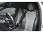 Peugeot e-2008 EV GT Pack 50 kWh 3 Fase | Alcantara | Stoelverwarming | Sfeerverlichting | 18"LMV | Climate Control | Navigatie | !!